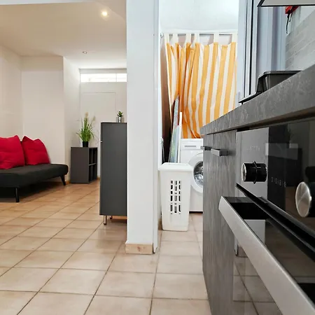 Corner View 1 * Iz-Zlielaq