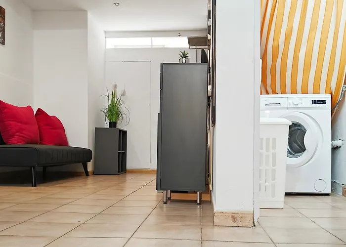 Corner View 1 アパート