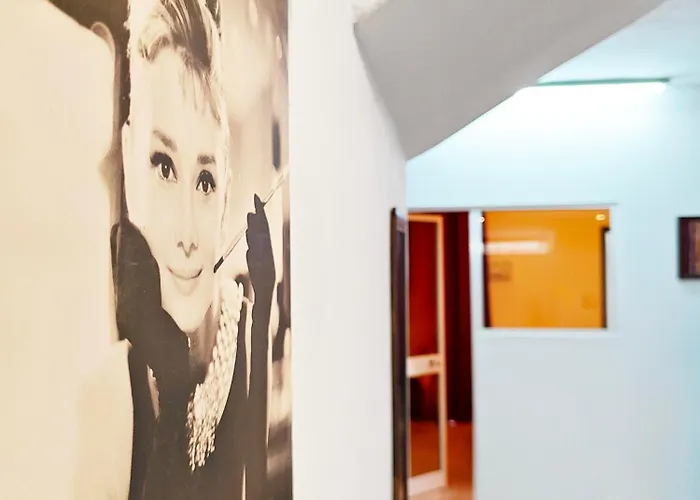 Corner View 1 マルサスカーラ